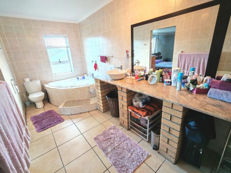 3 Bedroom Property for Sale in Glen Lilly Western Cape